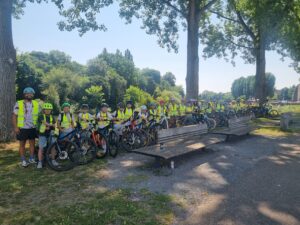 Gruppenfoto auf der Fahrradtour der 5b