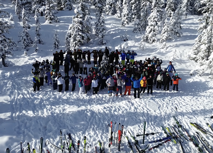 Gruppenfoto aus dem Skischullandheim